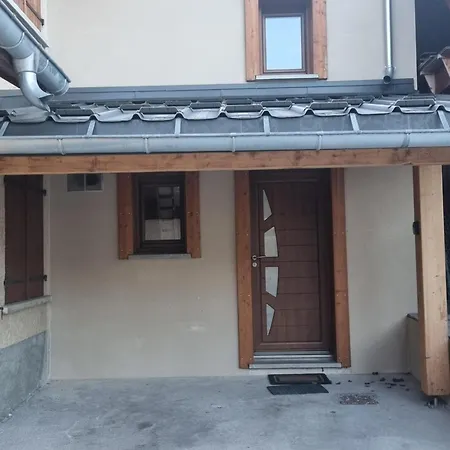 Maison + jardin vue sur les montagnes Barcelonnette Extérieur photo