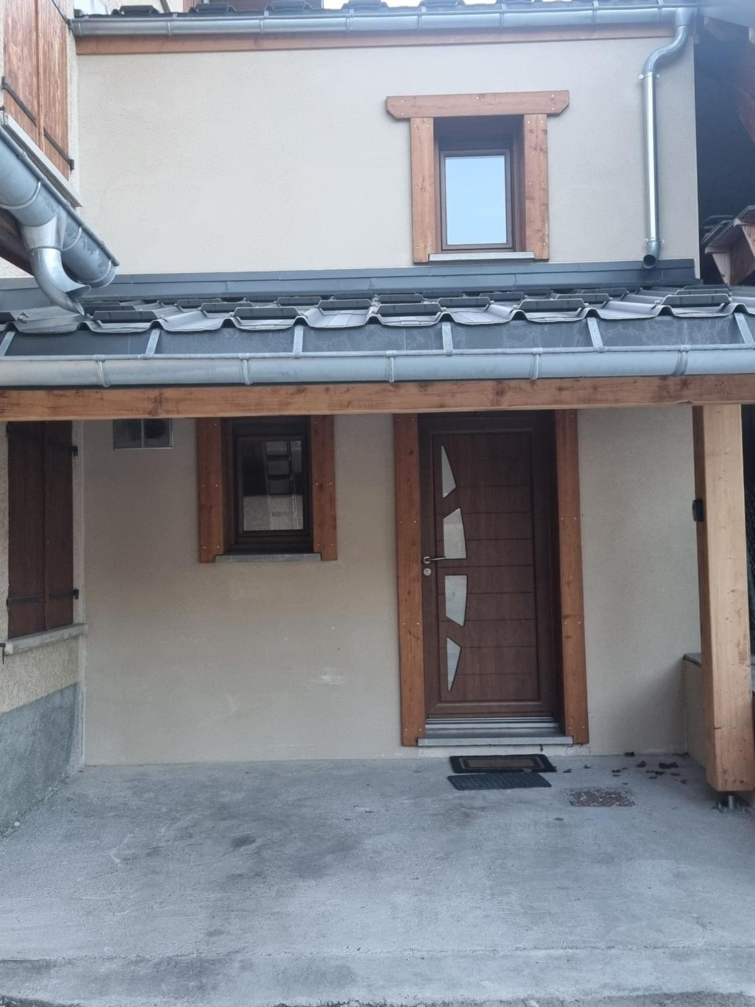 Maison + Jardin Vue Sur Les Montagnes Hébergement de vacances Barcelonnette